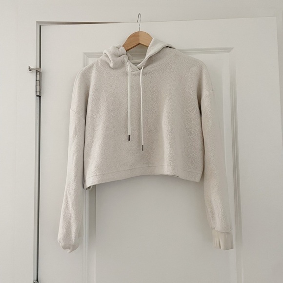 Feat BlanketBlend Cropped Hoodie Oatmilk - Picture 3 of 9